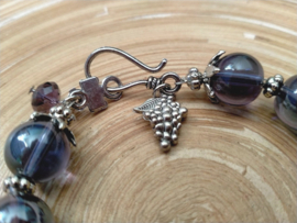 Armband met dieppaarse glasparels van 10 mm