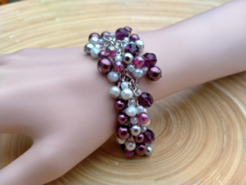 Op jasseron gekettelde aubergine/grijs en roomwitte armband