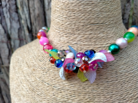 Gemixte ketting van glasparels en bladbedels