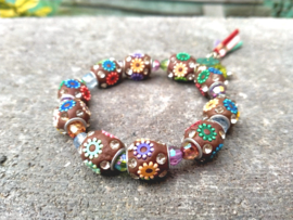 Vrolijke bloemen armband van India kralen