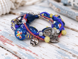 Blauwe armbanden