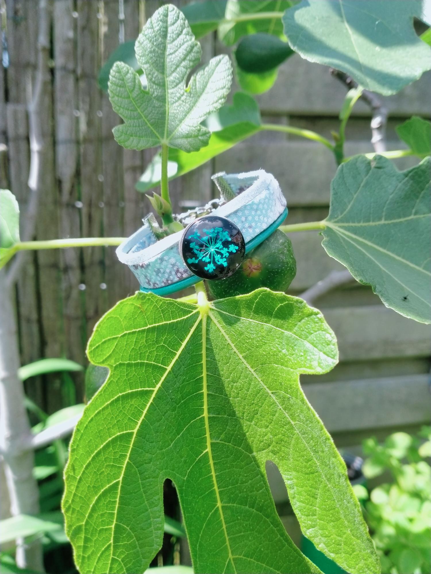 Groene en turquoise cabochon armband
