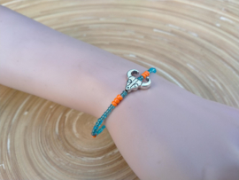 Skull armbandje in  blauw en oranje