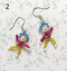 Poppetjes oorbellen - rocailles - handgemaakt - trendy