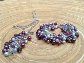 Lange aubergine/grijs en roomwit op jasseron gekettelde ballchain ketting