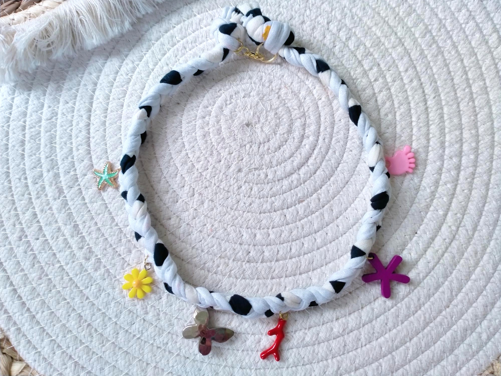 Donderblauw met witte Bandana