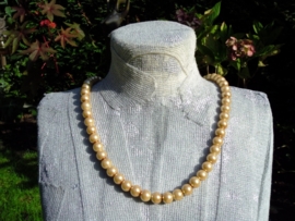 Glasparel ketting beige