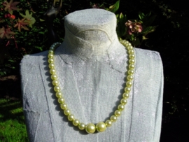 Glasparel ketting lichtgroen