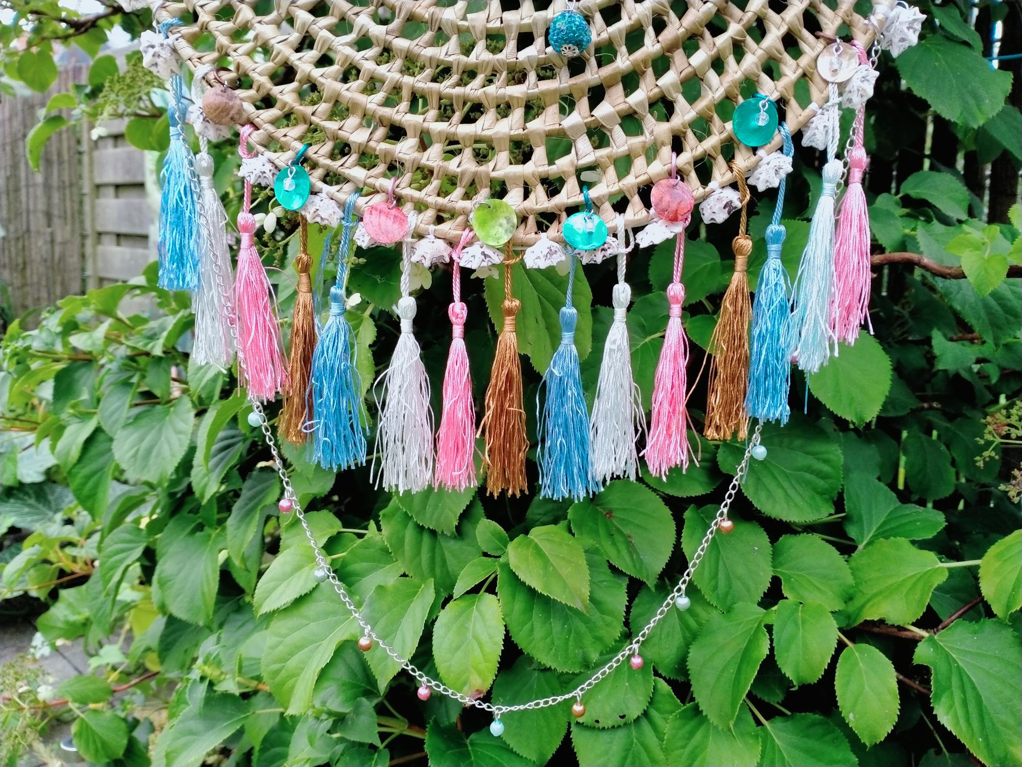 Raffia dromenvanger in regenboog kleuren