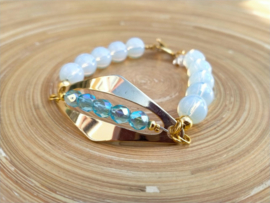 Maansteen armband in goud en blauwtinten