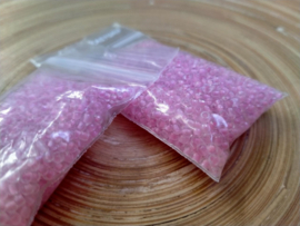 Roze Miyuki beads van 2 mm 10 gram