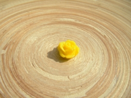 Resin cabochon roosje geel 10 mm