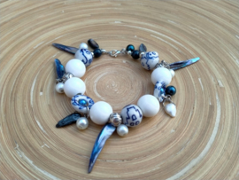 Delfts blauwe armband met schelp kralen en parels
