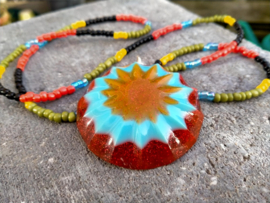 Rasta ketting met bijpassende resin hanger