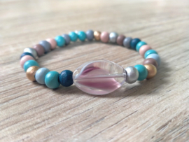 Armbandje met roze en transparante electroplated glaskraal