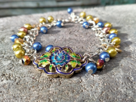 Blauw, olijfgroen en goudkleurige armband in cloisonne stijl