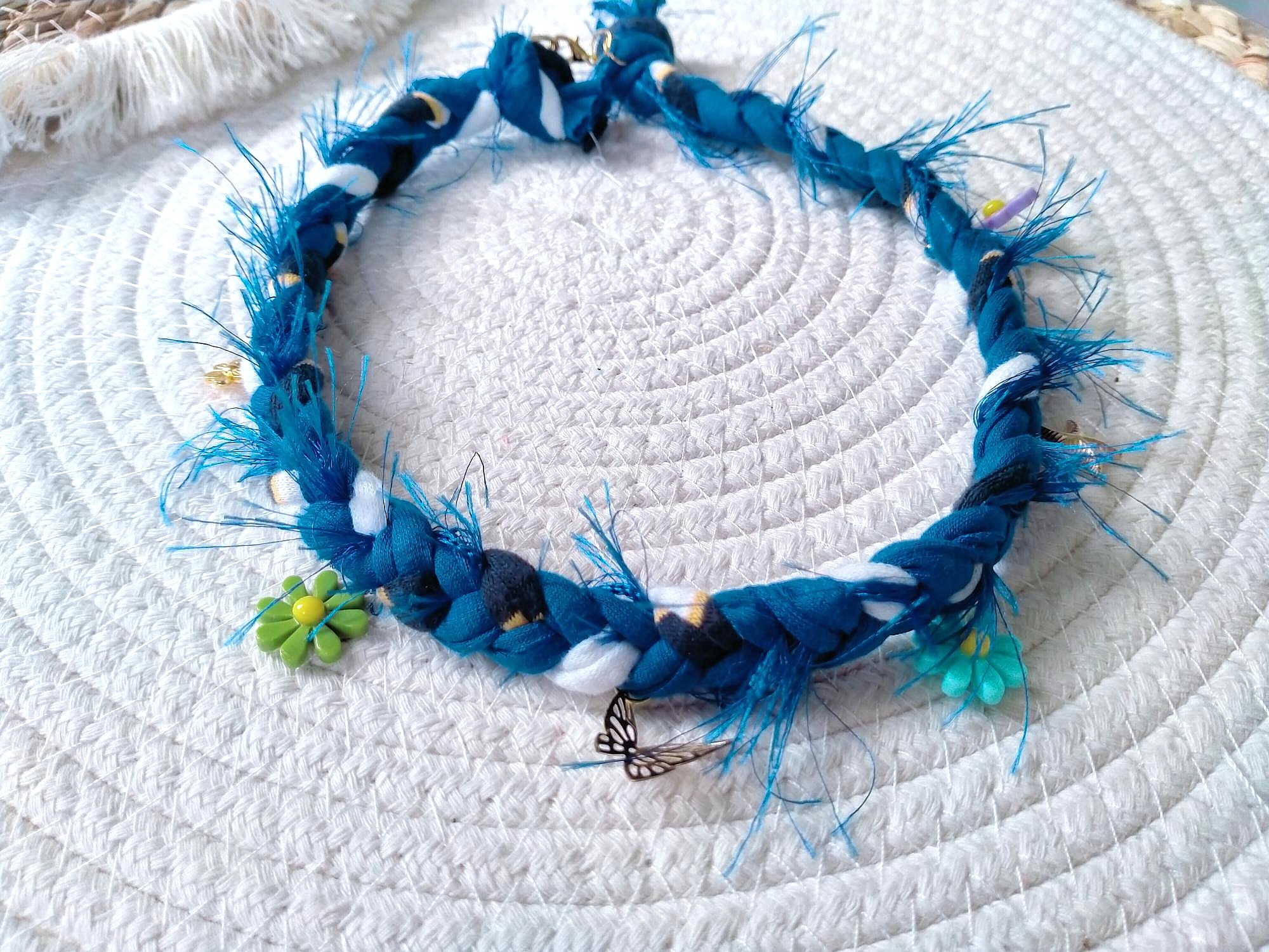 Donkerblauw met witte Bandana
