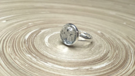 Zilverkleurige strass ring