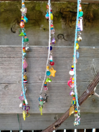 Hippie style enkelbandje van gevlochten imitatie leer