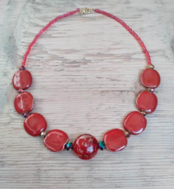 Rode keramiek ketting