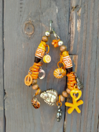 Oranje houten armband in buddha style