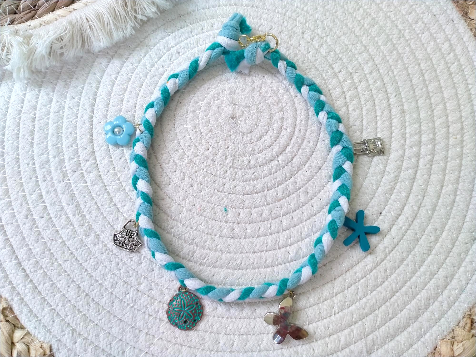 Lichtblauw, wit en turquoise Bandana