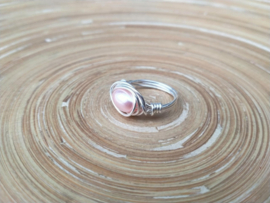 Ring van copper wire in zilver en rose. Ringmaat 17.5
