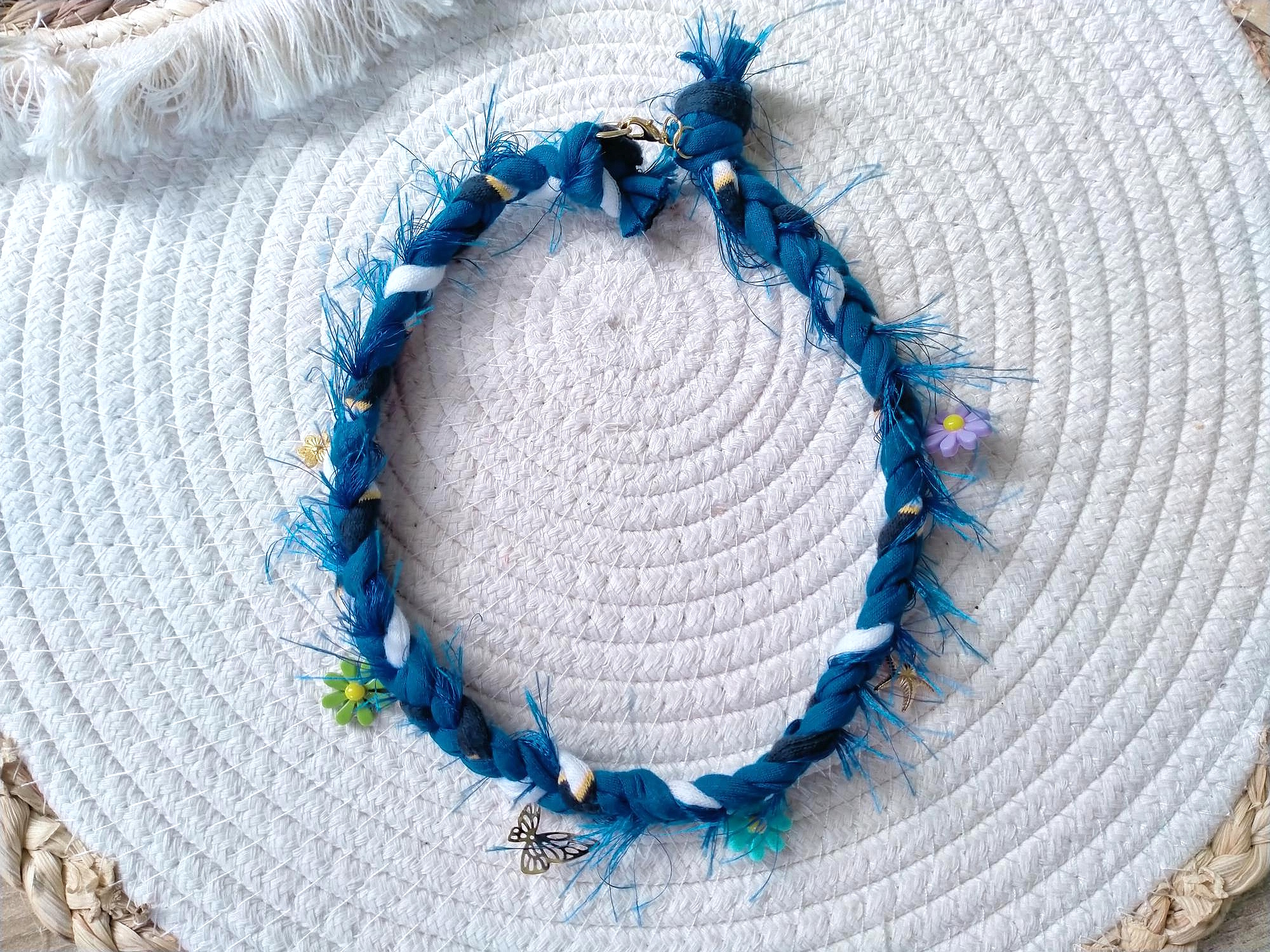 Donkerblauw met witte Bandana