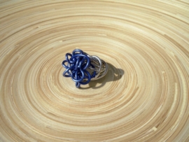 Wire ring blauw/zilverlook. Ringmaat 16