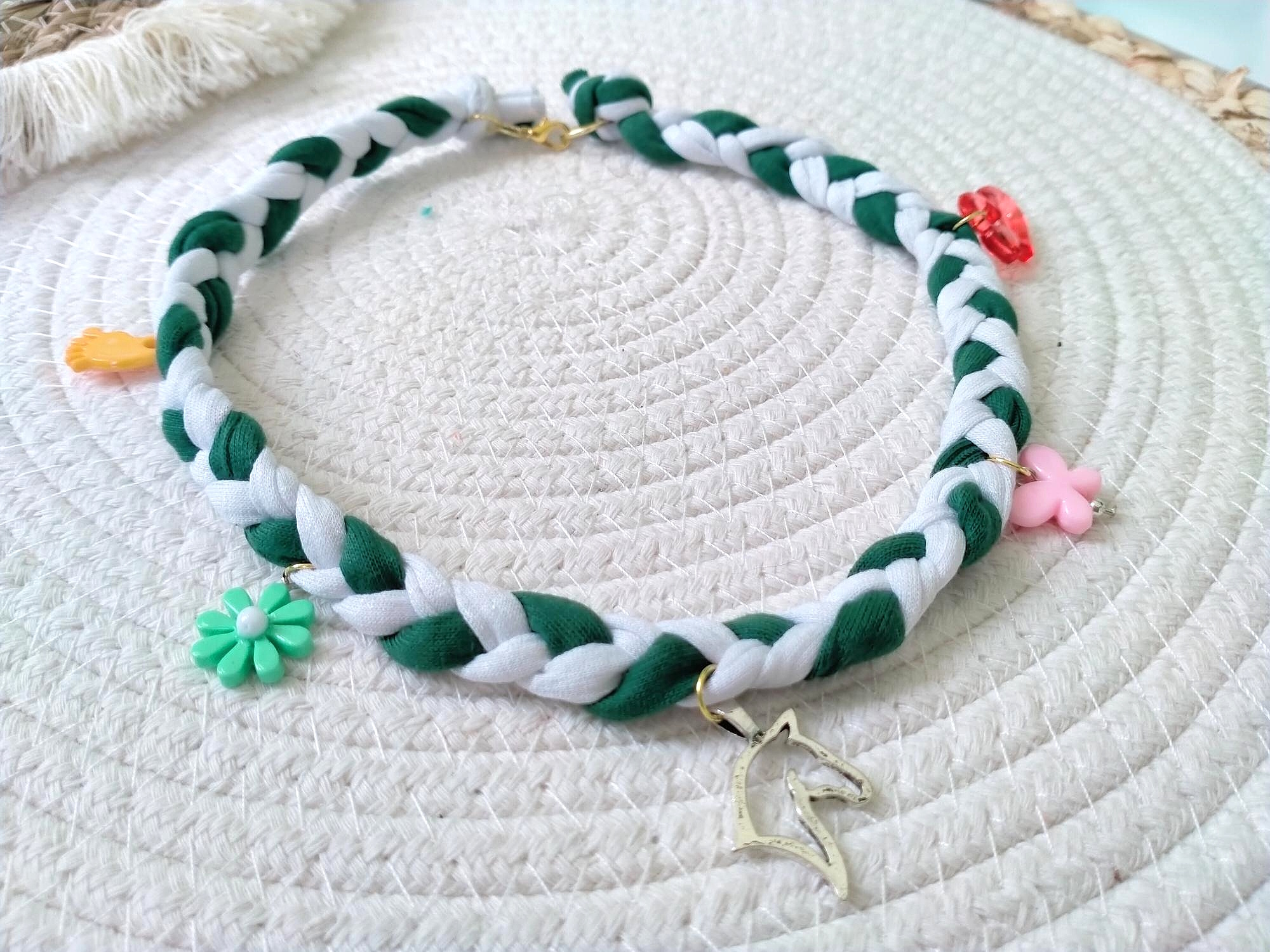 Groen met witte Bandana