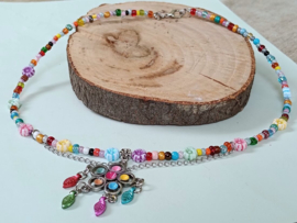 Ibiza style ketting met Czech bloemkralen