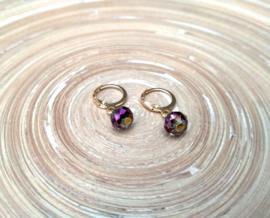 Paarse klapcreolen met facet geslepen electroplated glas rondellen