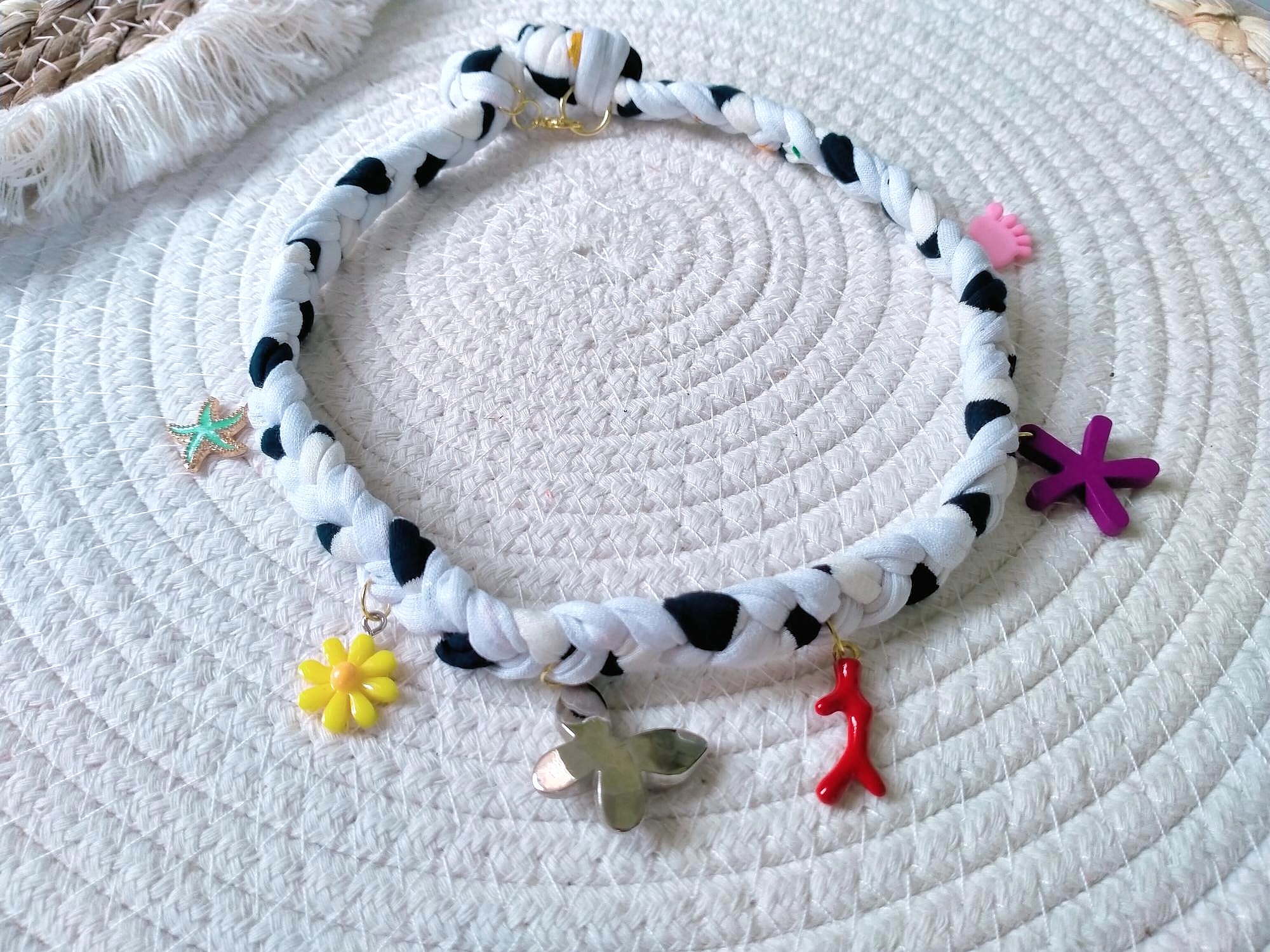 Donderblauw met witte Bandana