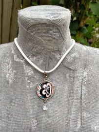 Witte Choker met facet geslepen glaskraal