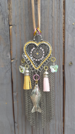 Zachtgele Bohemian ketting met strass vlinders