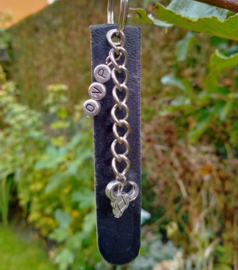 Sleutelhanger van gerecycled leer met skull