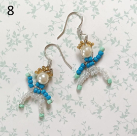 Poppetjes oorbellen - rocailles - handgemaakt - trendy