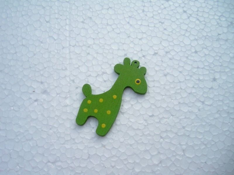 Groene houten giraf bedel