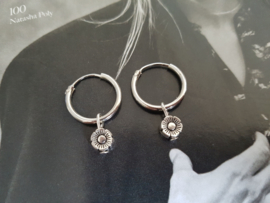 Oorbellen "Silver Flower Hoop"