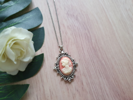 Camee Ketting "Coral Lady"