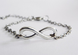 Infinity Armband "Chained Infinity"