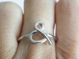 Ring "&"