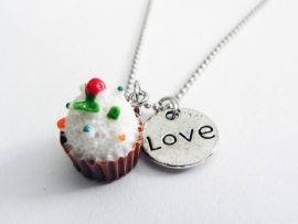 Ketting "I Love Brown Cupcakes"