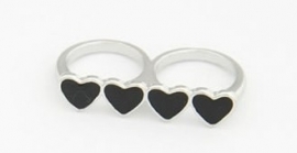 Ring "Black Hearts" Zilverkleurig