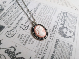 Camee Ketting "Those Were The Days" Roze