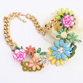 Statement Ketting "Relief Flowers"