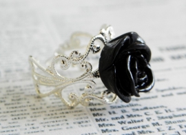 Ring "Black Rose" met zwart roosje