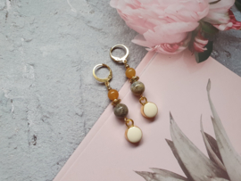 Natuursteen Oorbellen "Lovely Beads" Oker / Creme / Goud