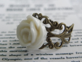 Bronskleurige Ring "Cream Rose"