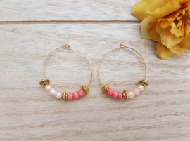 Oorbellen "Beaded Hoops" Coral / Goud